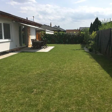 Luxury Bungalow Near Adeli Centre - Piestany 度假居