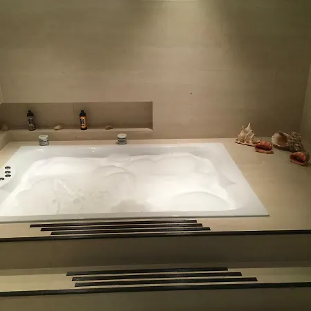 Luxury Bungalow Near Adeli Centre - Piestany 度假居